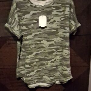 💎 Wonderly Green Camo Short Sleeve Tee NEW W TAGS Size Large